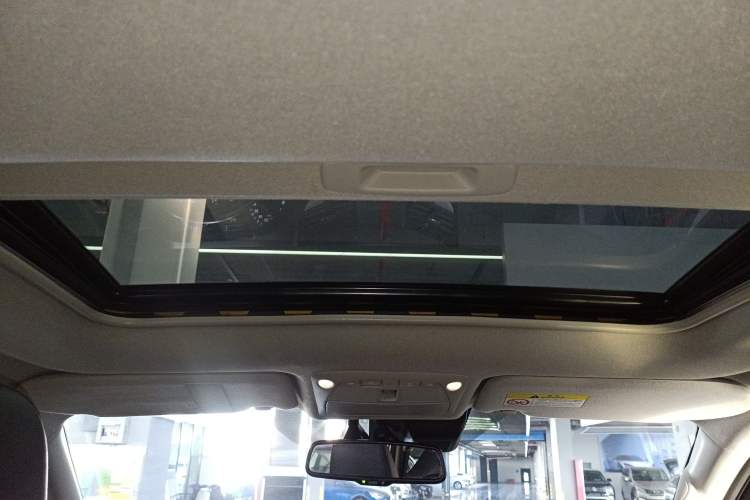 Used Nissan Terra 2018 2.5L Automatic 4x4 Flagship Edition Headliner