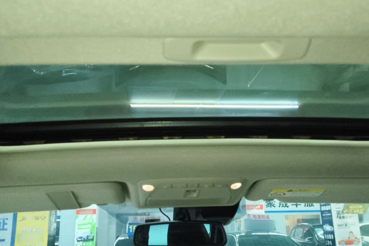 Used Nissan Terra 2018 2.5L Automatic 2WD Smart Enjoyment Version Headliner