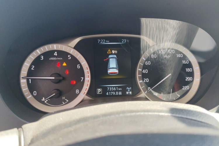 Used Nissan Terra 2018 2.5L Automatic 4x4 Luxury Edition Instrument Cluster