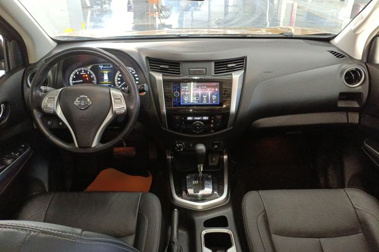 Used Nissan Terra 2018 2.5L Automatic 4x4 Flagship Edition Interior 2