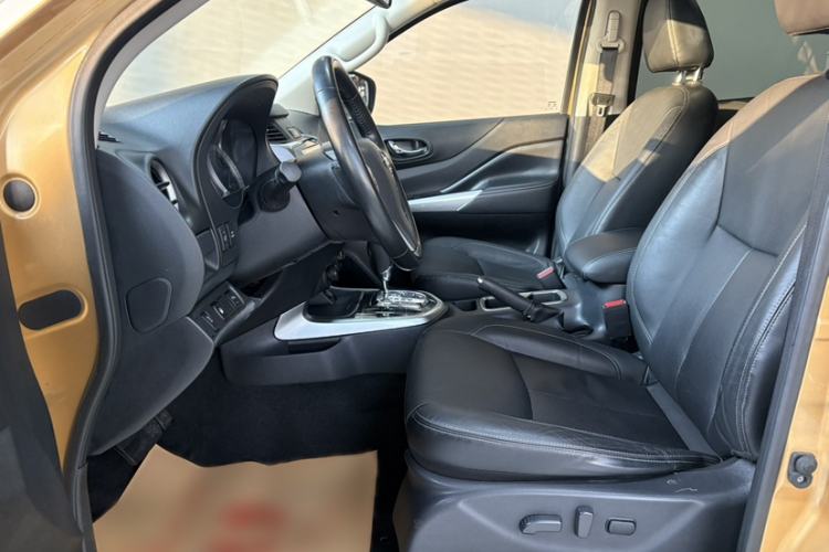 Used Nissan Terra 2018 2.5L Automatic 4x4 Flagship Edition Interior 6