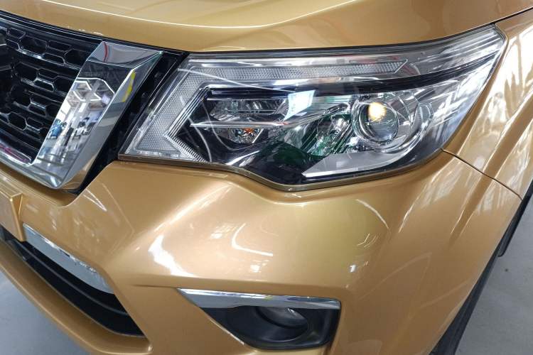 Used Nissan Terra 2018 2.5L Automatic 4x4 Flagship Edition Left Front Headlight