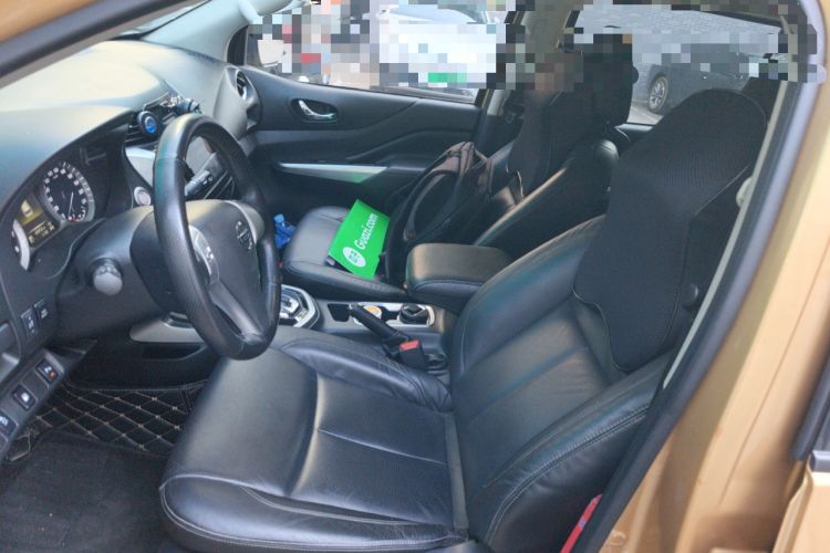Used Nissan Terra 2018 2.5L Automatic 4x4 Luxury Edition Left Front Seat