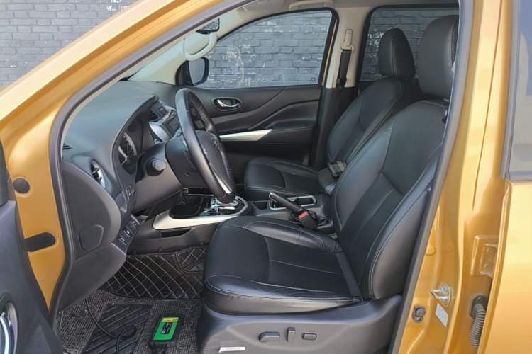 Used Nissan Terra 2018 2.5L Automatic 4x4 Flagship Edition Left Front Seat