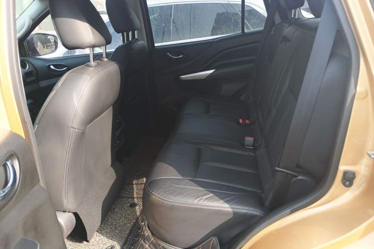 Used Nissan Terra 2018 2.5L Automatic 2WD Luxury Edition Left Rear Seat