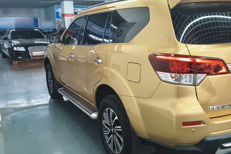 Used Nissan Terra 2018 2.5L Automatic 2WD Smart Enjoyment Version Left Side