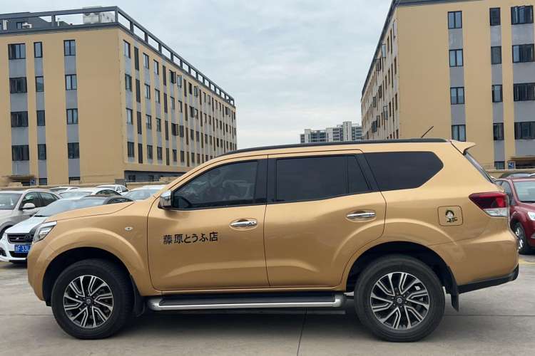 Used Nissan Terra 2018 2.5L Automatic 4x4 Luxury Edition Left Side