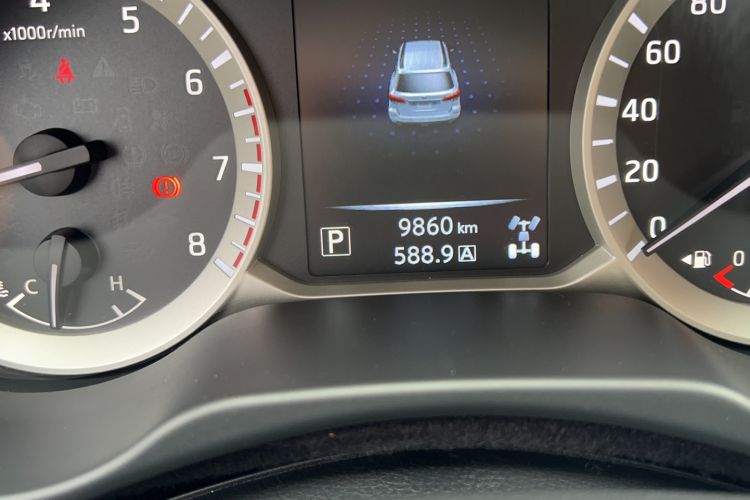 Used Nissan Terra 2018 2.5L Automatic 4x4 Luxury Edition Odometer Close Up