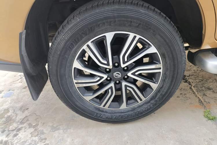 Used Nissan Terra 2018 2.5L Automatic 4x4 Flagship Edition Right Rear Wheel Hub