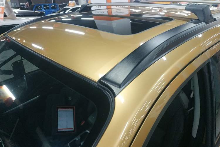 Used Nissan Terra 2018 2.5L Automatic 4x4 Luxury Edition Roof