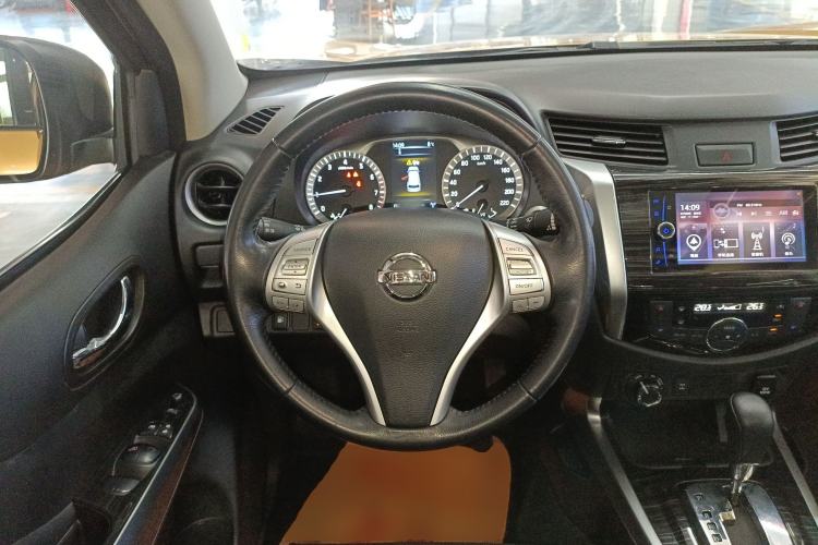 Used Nissan Terra 2018 2.5L Automatic 4x4 Flagship Edition Steering Wheel