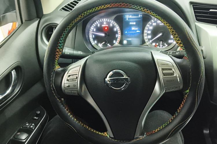 Used Nissan Terra 2018 2.5L Automatic 2WD Smart Enjoyment Version Steering Wheel