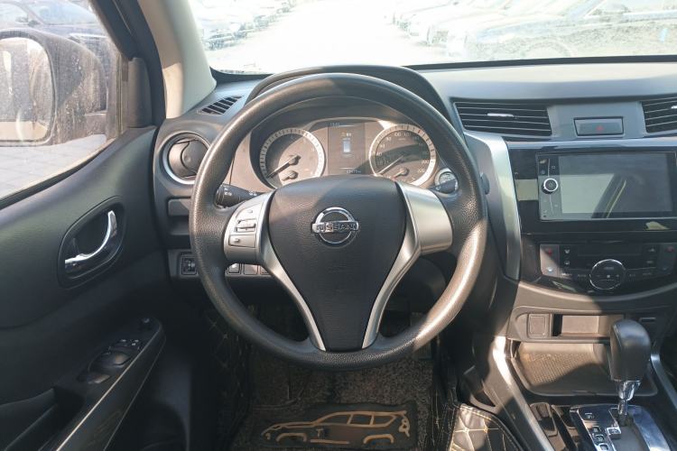 Used Nissan Terra 2018 2.5L Automatic 2WD Luxury Edition Steering Wheel