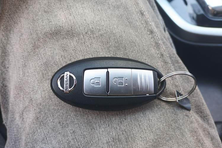 Used Nissan Terra 2018 2.5L Automatic 2WD Luxury Edition Vehicle Key