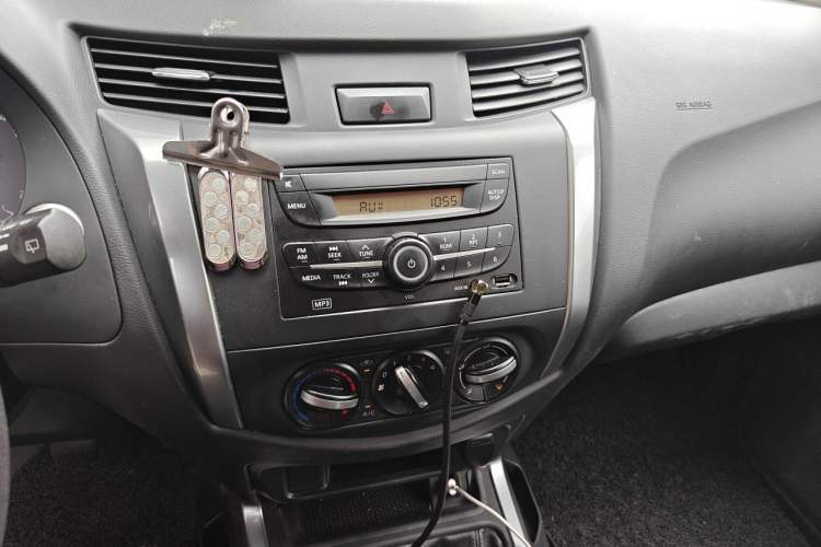 Used Nissan Terra 2020 2.5L XE Manual Two-Wheel-Drive Elite Edition Audio And AC Panel