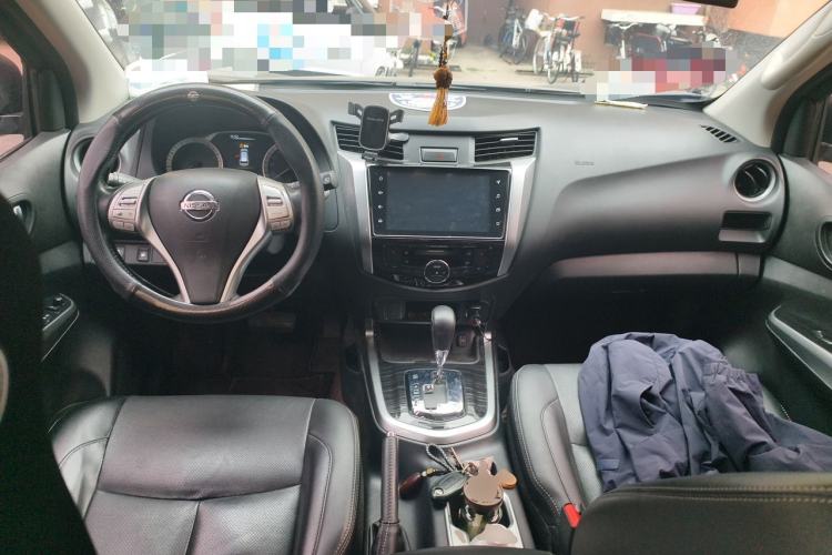 Used Nissan Terra 2020 2.5L XV Automatic 2WD Smart Edition Center Console
