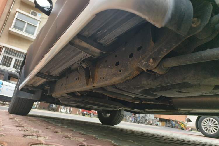 Used Nissan Terra 2020 2.5L XV Automatic 2WD Smart Edition Chassis Rear Left
