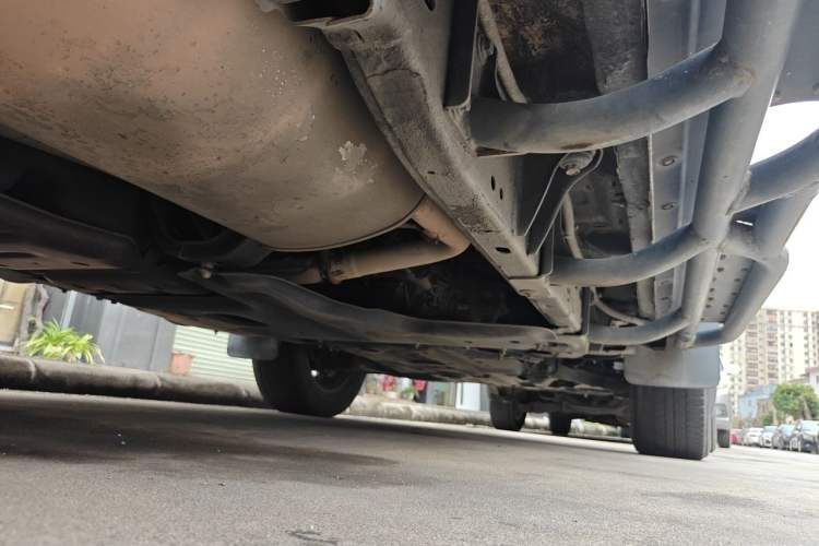 Used Nissan Terra 2020 2.5L XE Manual Two-Wheel-Drive Elite Edition Chassis Rear Right