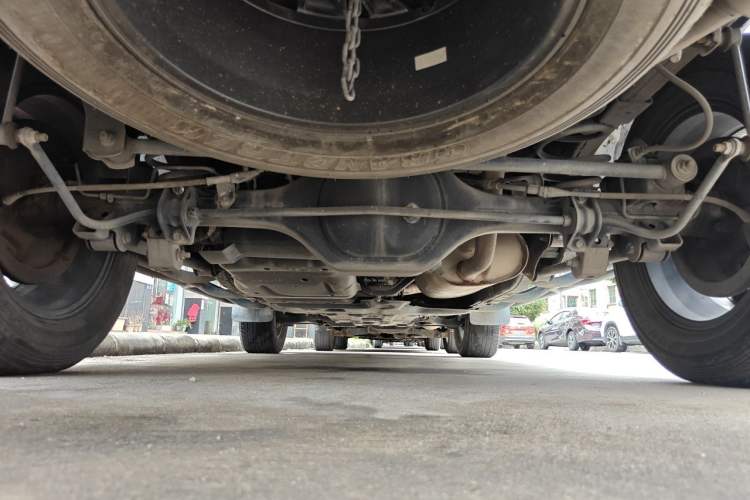 Used Nissan Terra 2020 2.5L XE Manual Two-Wheel-Drive Elite Edition Chassis Rear