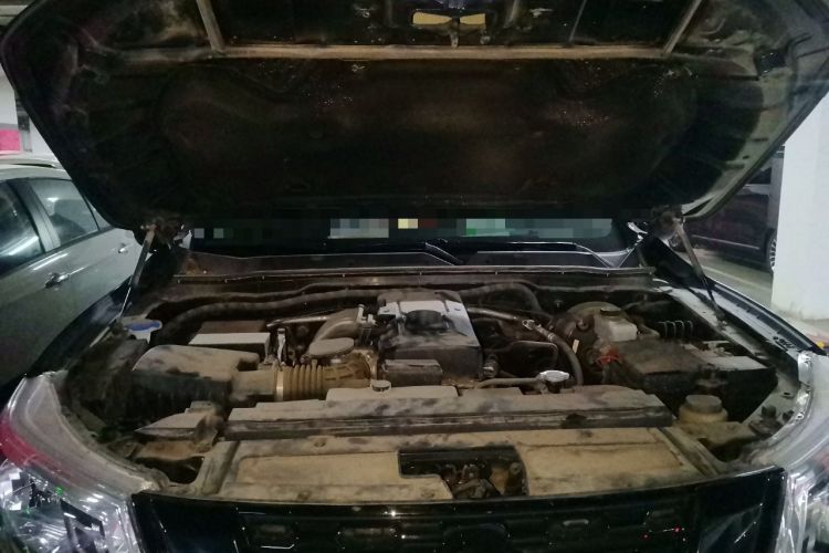 Used Nissan Terra 2020 2.5L XE Manual Two-Wheel-Drive Elite Edition Engine Bay