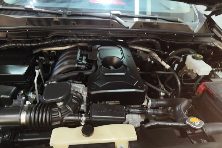 Used Nissan Terra 2020 2.5L XL Upper Automatic Two-Wheel Drive Luxury Edition Engine Bay