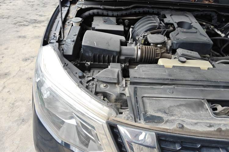 Used Nissan Terra 2020 2.5L XE Manual Two-Wheel-Drive Elite Edition Engine Bay Right