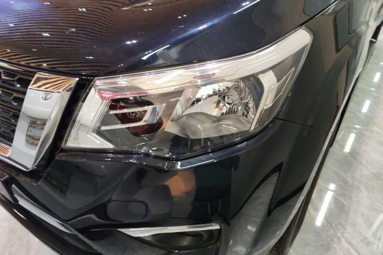 Used Nissan Terra 2020 2.5L XL Upper Automatic Two-Wheel Drive Luxury Edition Left Front Headlight
