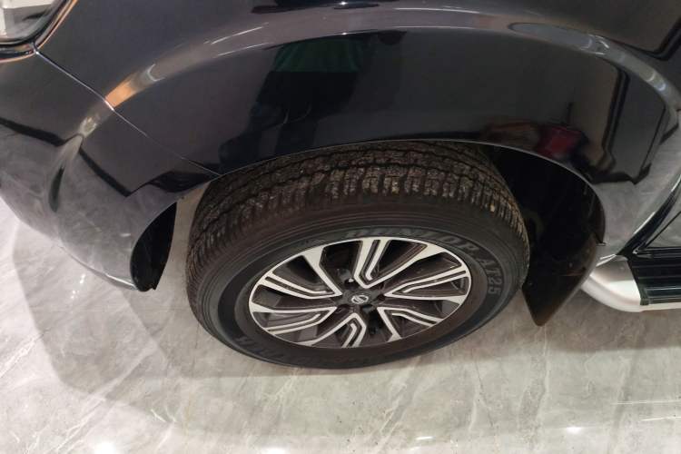 Used Nissan Terra 2020 2.5L XL Upper Automatic Two-Wheel Drive Luxury Edition Left Front Wheel Hub