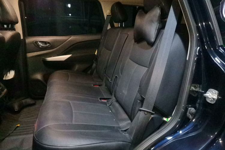 Used Nissan Terra 2020 2.5L XE Manual Two-Wheel-Drive Elite Edition Left Rear Seat