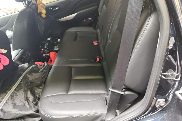 Used Nissan Terra 2020 2.5L XL Upper 4WD Automatic Four-Wheel Drive Luxury Edition Left Rear Seat
