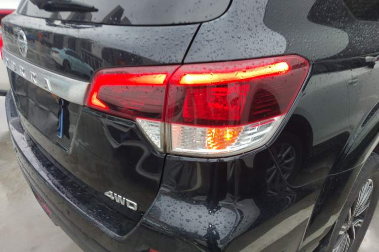 Used Nissan Terra 2020 2.5L XL Upper 4WD Automatic Four-Wheel Drive Luxury Edition Right Rear Taillight