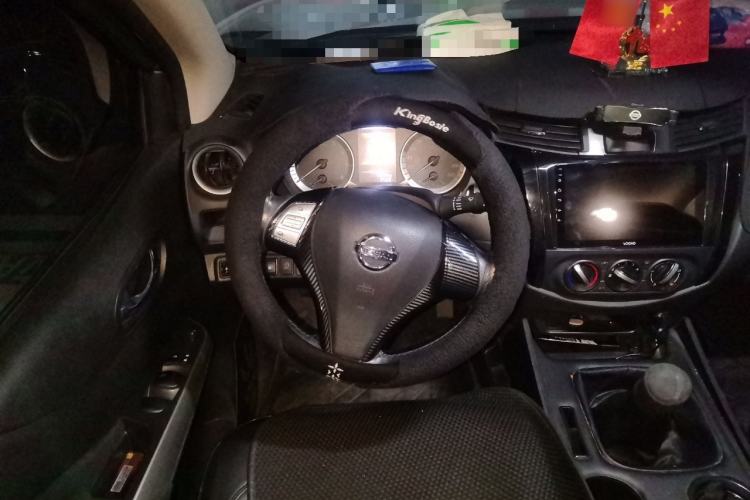 Used Nissan Terra 2020 2.5L XE Manual Two-Wheel-Drive Elite Edition Steering Wheel
