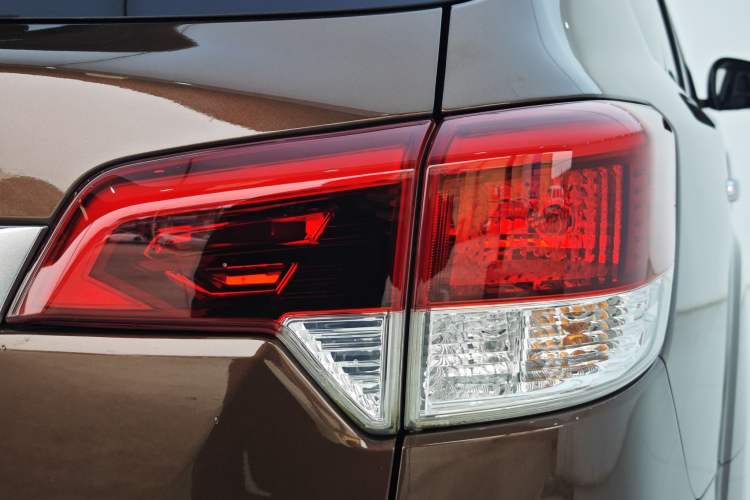 Used Nissan Terra 2020 2.5L XV 4WD Automatic Four-Wheel Drive Flagship Edition Exterior 8