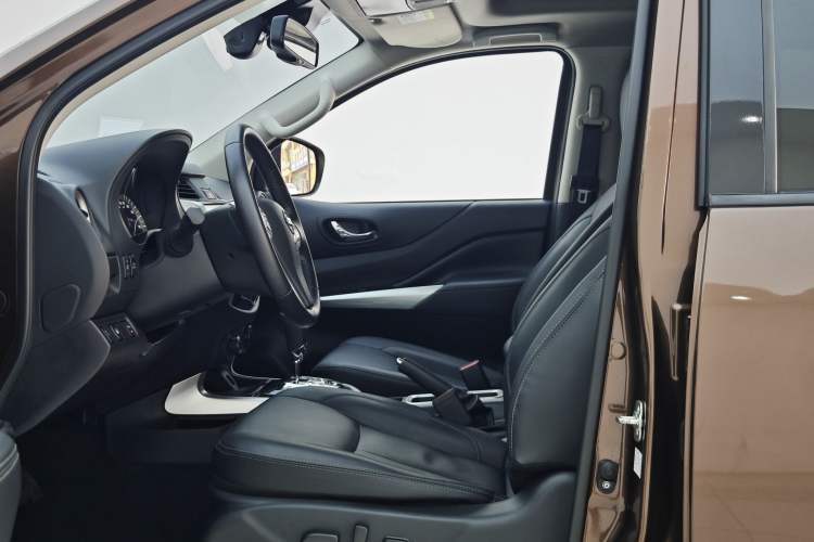 Used Nissan Terra 2020 2.5L XV 4WD Automatic Four-Wheel Drive Flagship Edition Interior 10