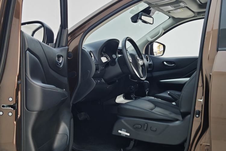 Used Nissan Terra 2020 2.5L XV 4WD Automatic Four-Wheel Drive Flagship Edition Interior 12