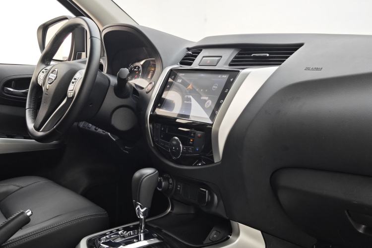 Used Nissan Terra 2020 2.5L XV 4WD Automatic Four-Wheel Drive Flagship Edition Interior 2
