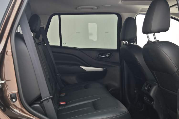 Used Nissan Terra 2020 2.5L XV 4WD Automatic Four-Wheel Drive Flagship Edition Interior 5