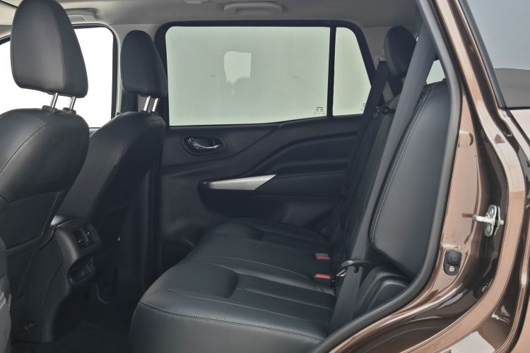 Used Nissan Terra 2020 2.5L XV 4WD Automatic Four-Wheel Drive Flagship Edition Interior 9
