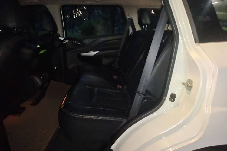 Used Nissan Terra 2020 2.5L XL Upper 4WD Automatic Four-Wheel Drive Luxury Edition Left Rear Seat