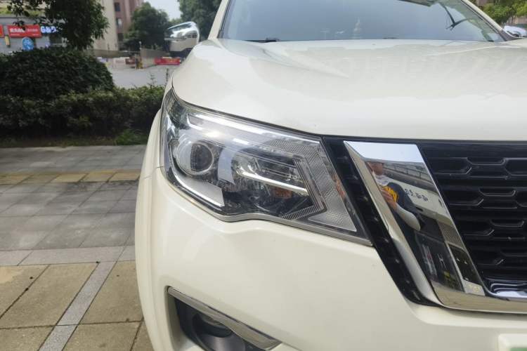 Used Nissan Terra 2020 2.5L XV 4WD Automatic Four-Wheel Drive Flagship Edition Right Front Headlight