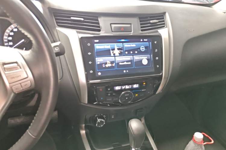 Used Nissan Terra 2020 2.5L XV 4WD Automatic Four-Wheel Drive Flagship Edition Audio And AC Panel