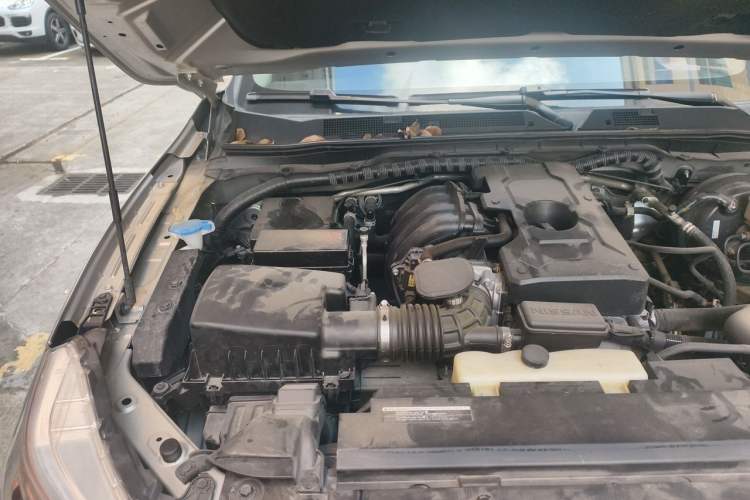 Used Nissan Terra 2020 2.5L XL Upper Automatic Two-Wheel Drive Luxury Edition Engine Bay Right