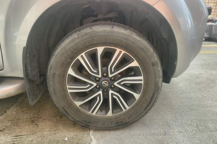 Used Nissan Terra 2020 2.5L XL Upper Automatic Two-Wheel Drive Luxury Edition Right Front Wheel Hub