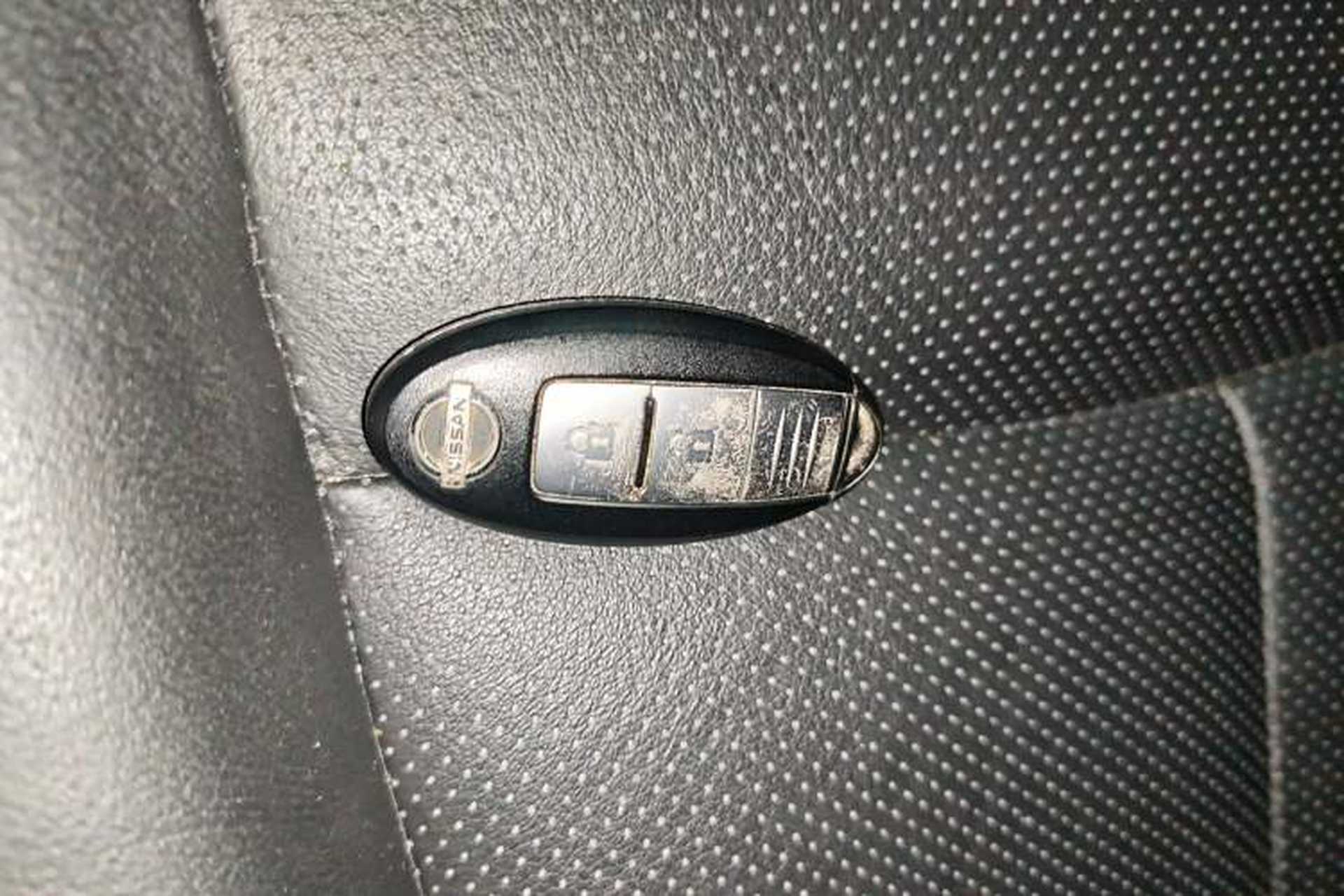 Used Nissan Terra 2020 2.5L XL Upper Automatic Two-Wheel Drive Luxury Edition Vehicle Key