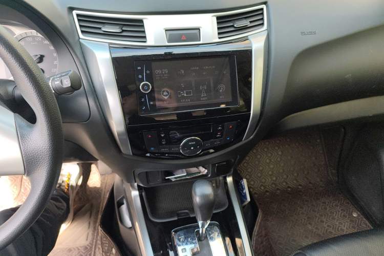 Used Nissan Terra 2020 2.5L XL Upper Automatic Two-Wheel Drive Luxury Edition Audio And AC Panel