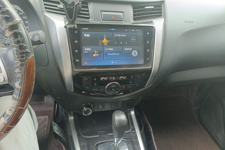 Used Nissan Terra 2020 2.5L XV 4WD Automatic Four-Wheel Drive Flagship Edition Audio And AC Panel