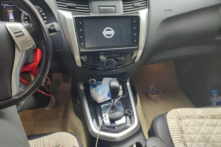 Used Nissan Terra 2020 2.5L XV 4WD Automatic Four-Wheel Drive Flagship Edition Audio And AC Panel