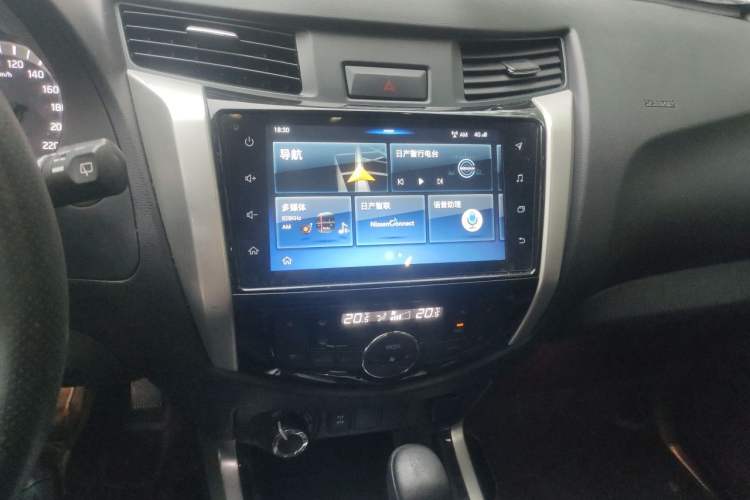 Used Nissan Terra 2020 2.5L XV 4WD Automatic Four-Wheel Drive Flagship Edition Audio And AC Panel
