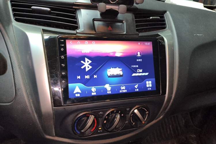 Used Nissan Terra 2020 2.5L XE Manual Two-Wheel-Drive Elite Edition Audio And AC Panel