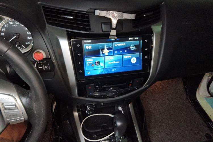 Used Nissan Terra 2020 2.5L XV 4WD Automatic Four-Wheel Drive Flagship Edition Audio And AC Panel